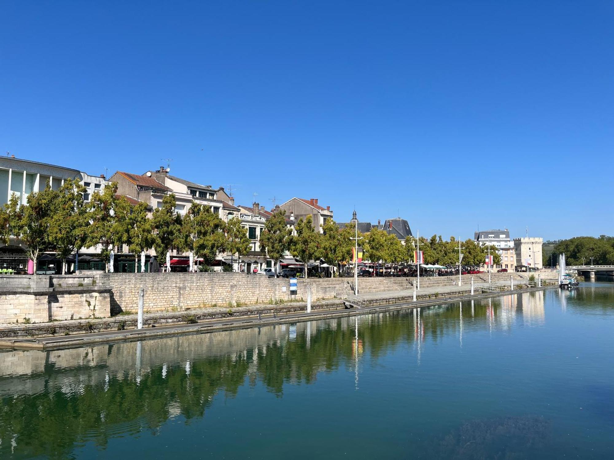 La Cour Du Prince Verdun-sur-Meuse Buitenkant foto